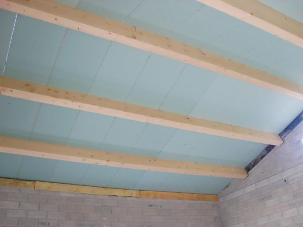 pose de l 'isolation en panneaux sandwichs à Aix Les Milles